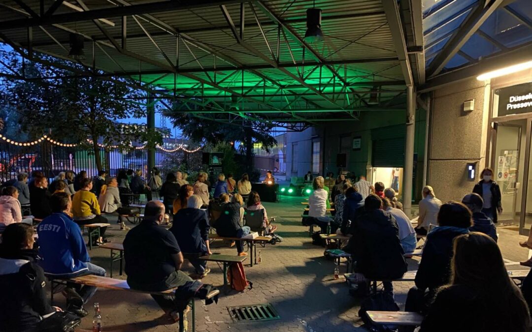 Erfolg­rei­che Lese­reihe zu Gast bei Holl­mann in Düsseldorf