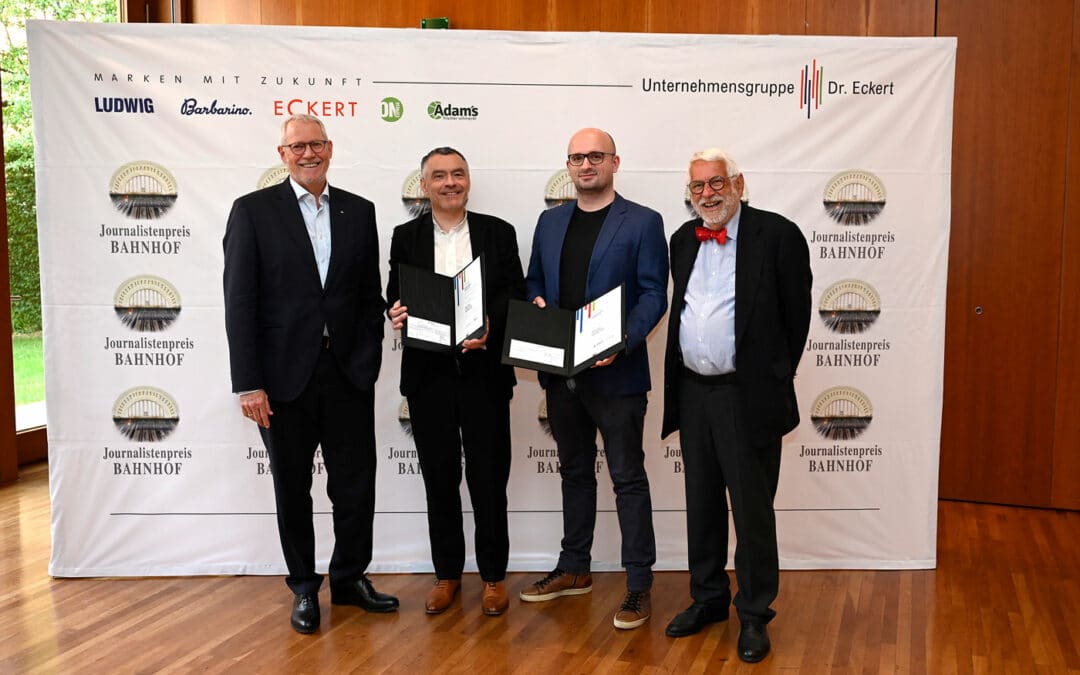 Autoren-Team des Spie­gels mit dem Jour­na­lis­ten­preis Bahn­hof ausgezeichnet